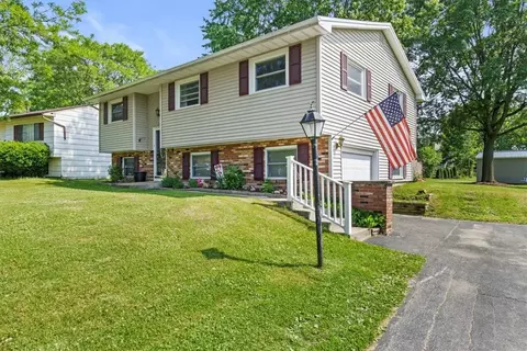 222 Kusak Rd, Henrietta, NY 14467