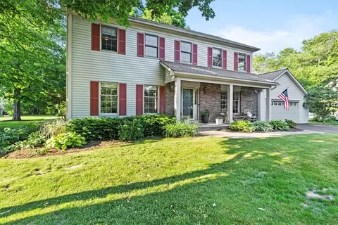 29 Woodrose Dr, Webster, NY 14580