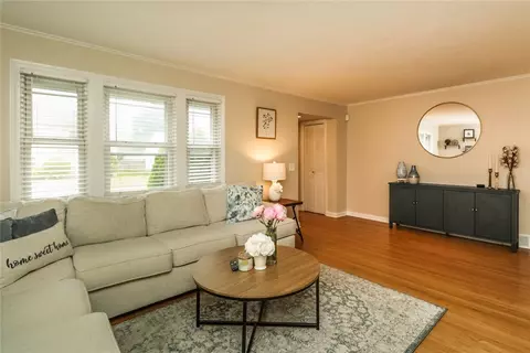 128 Whittington Rd, Irondequoit, NY 14609 photo 5
