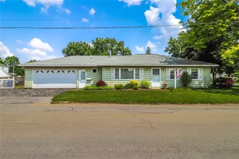 330 Claremont Park, Palmyra, NY 14522