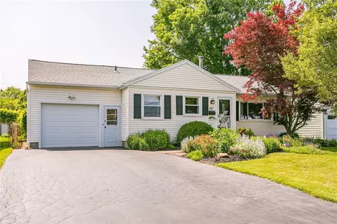 161 Elvira St, Gates, NY 14606