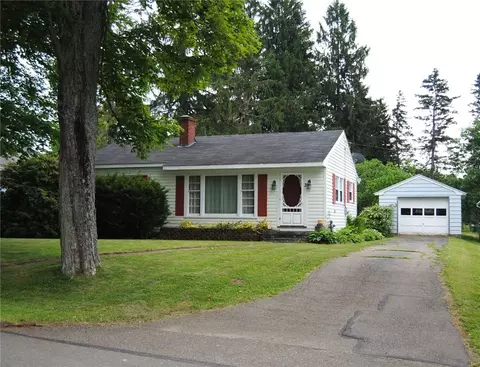 3 Fuller St, Mount Jewett, PA 16740