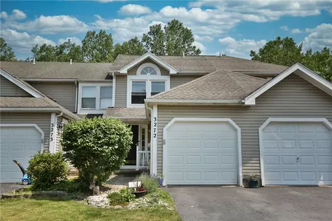 3272 Pintail Vw, Walworth, NY 14568