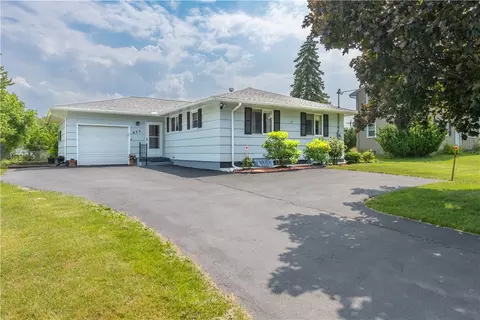 635 Bailey Rd, Rochester, NY 14623