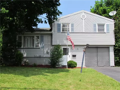 320 Ford Ave, Gates, NY 14606