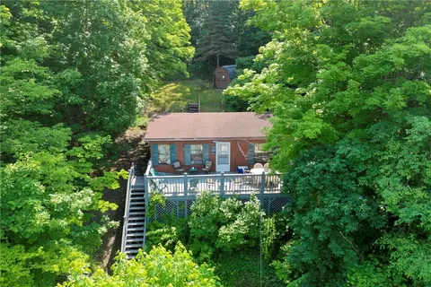 3213 W Bluff Dr, Jerusalem, NY 14478