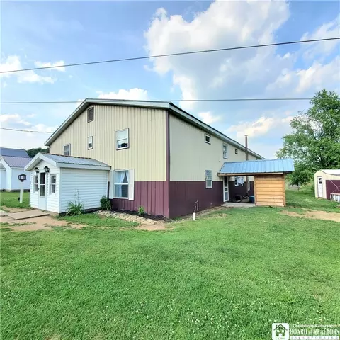98 Sun Valley Rd, Eldred, PA 16731