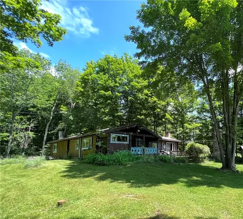 2789 Hog Mountain Rd, Middletown, NY 12430