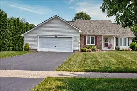 75 Dove Tree Ln, Greece, NY 14626