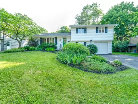 163 Wendover Rd, Brighton, NY 14610