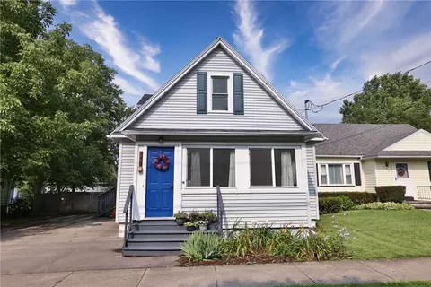 117 Knapp Ave, Irondequoit, NY 14609