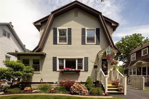 122 Winbourne Rd, Rochester, NY 14619