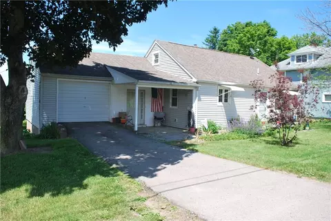 3231 Ridge Rd, Williamson, NY 14589