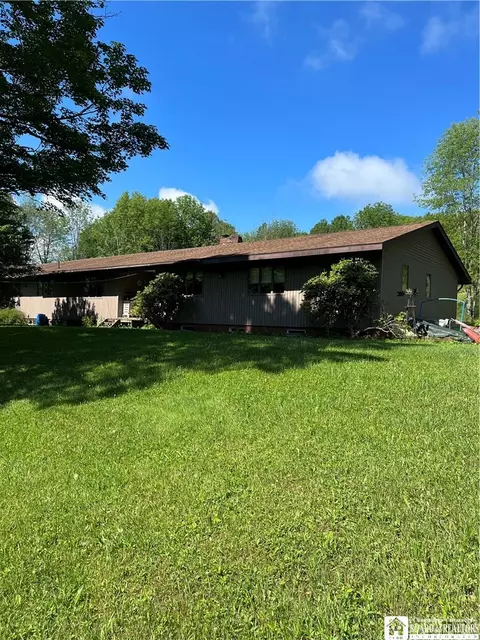 4139 W Keller Hill Rd, Hinsdale, NY 14743