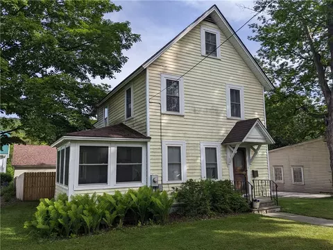 21 Elm St, Delhi, NY 13753