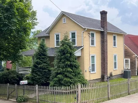 523 N Maple St, Emporium, PA 15834