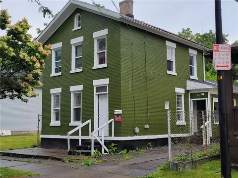 76 Woodward St, Rochester, NY 14605
