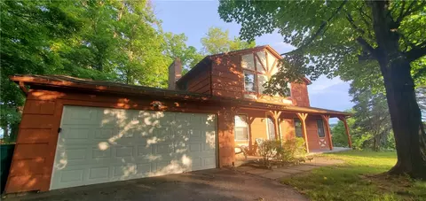 150 Bent Oak, Perinton, NY 14450