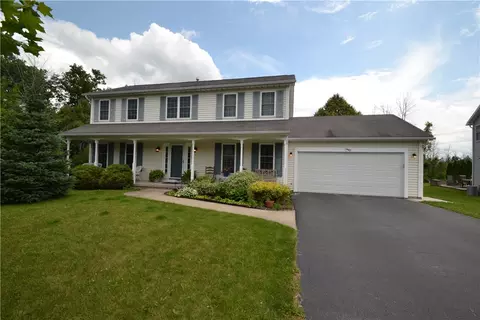 1447 Creek Pointe, Farmington, NY 14425