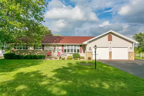 244 Collamer Rd, Parma, NY 14468
