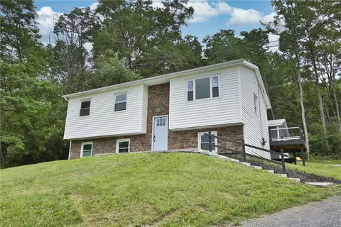 5946 N Vine Valley Rd, Rushville, NY 14544