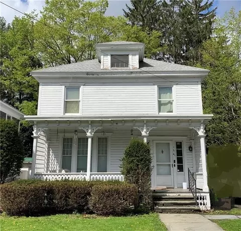 41 Maple St, Oneonta, NY 13820