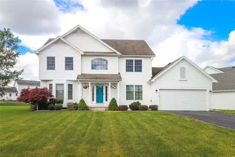 421 Old Country Rd, Greece, NY 14612