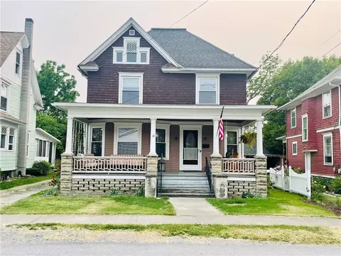 16 Spruce St, North Dansville, NY 14437