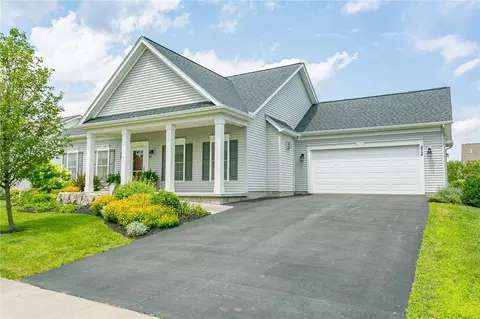 224 Kennedy St, Canandaigua, NY 14424