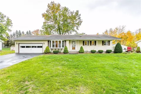 7 Brasser Dr, Chili, NY 14624