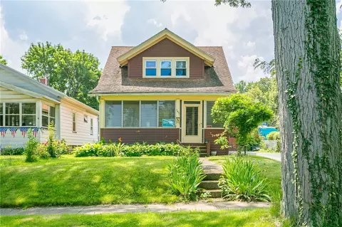 145 Lakeshire Rd, Rochester, NY 14612