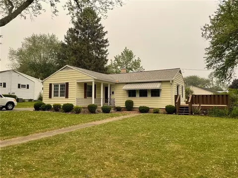 360 W High St, Geneva, NY 14456