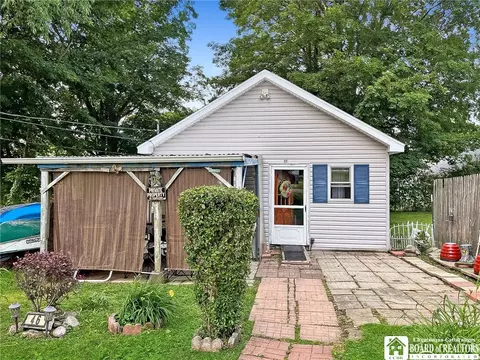 46 W 4th St, Ellicott, NY 14701