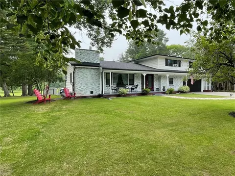 120 Slosson Ln, Geneva, NY 14456