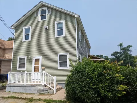 209 E Oak Orchard St, Shelby, NY 14103