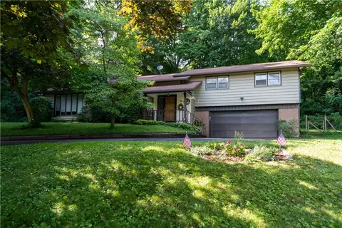 50 Van Voorhis Ave, Irondequoit, NY 14617