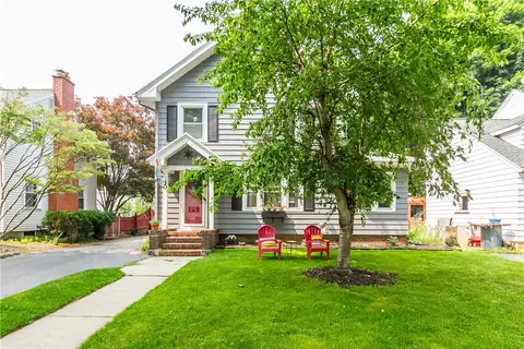 30 Burwell Rd, Irondequoit, NY 14617