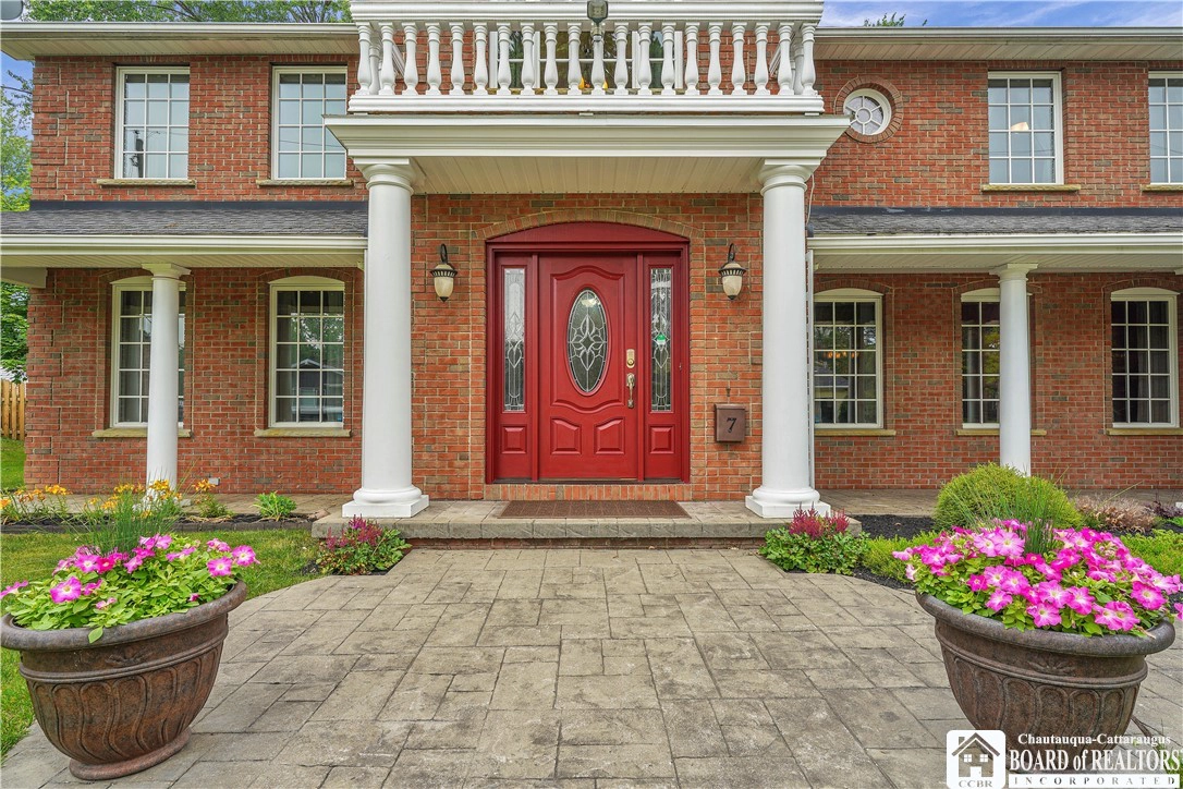 7 Devereux Dr  