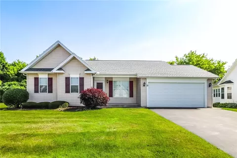 10 Shirleen Dr, Parma, NY 14468