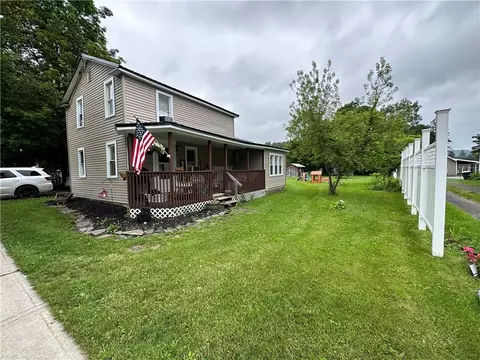 28 N Main St, Earlville, NY 13332