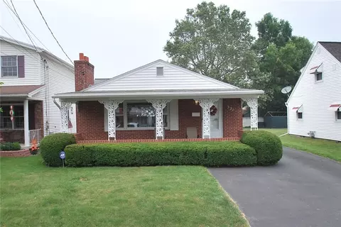 321 Magnolia Ave, East Rochester, NY 14445