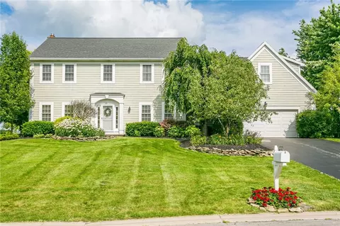 560 Fox Hunt Dr, Victor, NY 14564