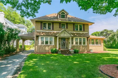 2914 Saint Paul Blvd, Irondequoit, NY 14617