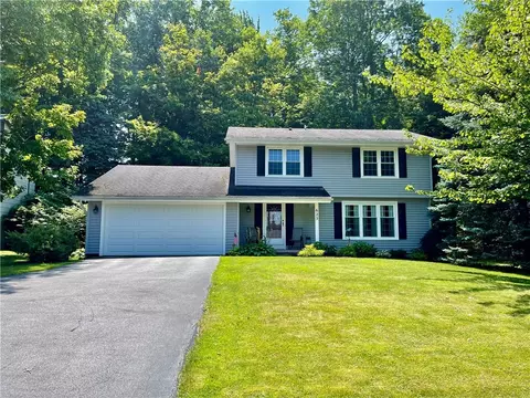 625 Vintage Ln, Greece, NY 14615
