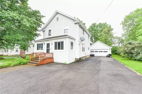 1043 Whitney Rd E, Perinton, NY 14450