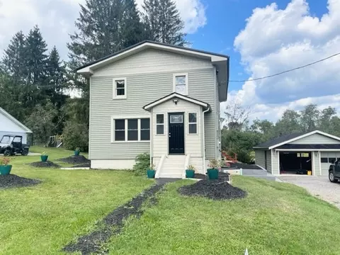 37 Browntown Rd, Bradford, PA 16701