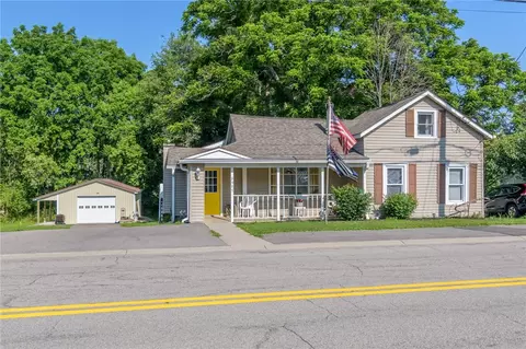3977 W Walworth Rd, Macedon, NY 14502