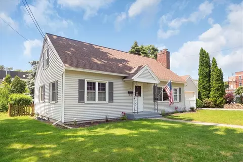 9 Gaylord St, Sodus, NY 14551