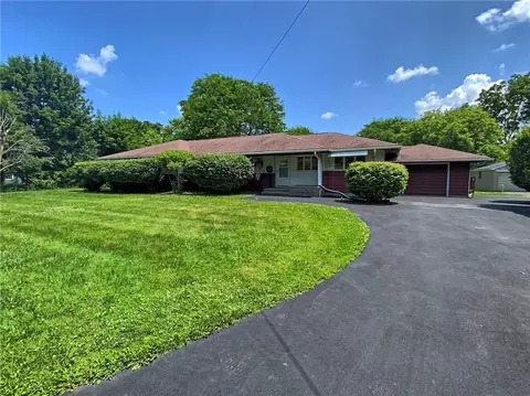 220 Elmwood Ave, Arcadia, NY 14513