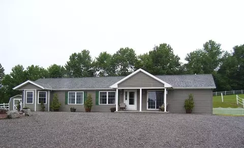 123 Davis Ln, Oxford, NY 13830